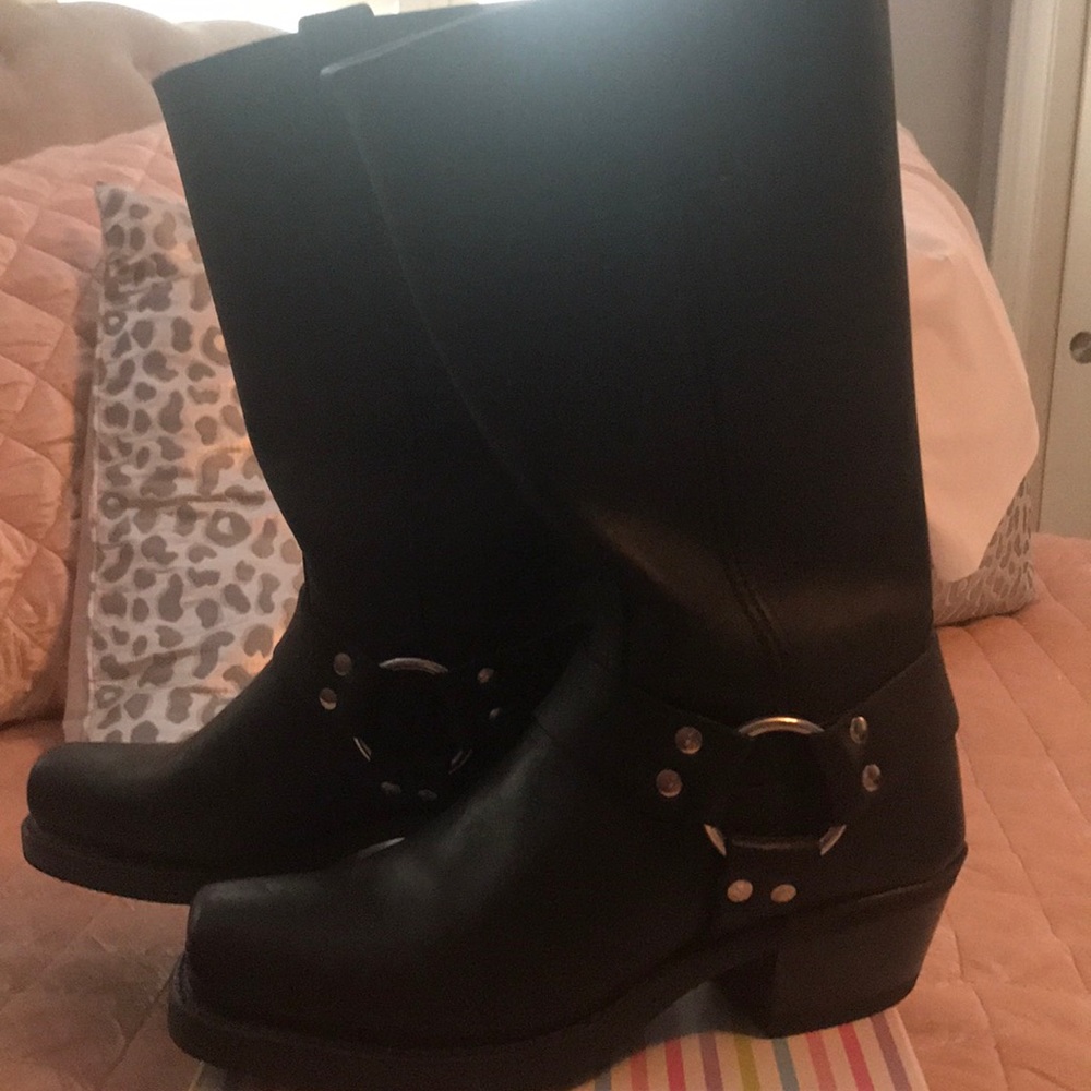 New Frye Black Phillips Leather Boots Size 6.5